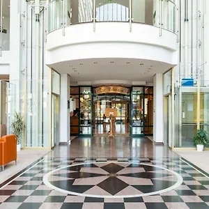 Atomis Munich Airport By Mercure Обердинг