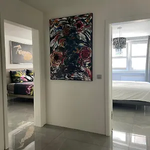 Apartment Luxurious 2 Bedroom Old 
